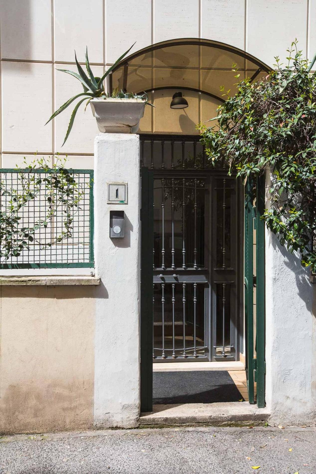 Bea'S Guesthouse Roma Ngoại thất bức ảnh